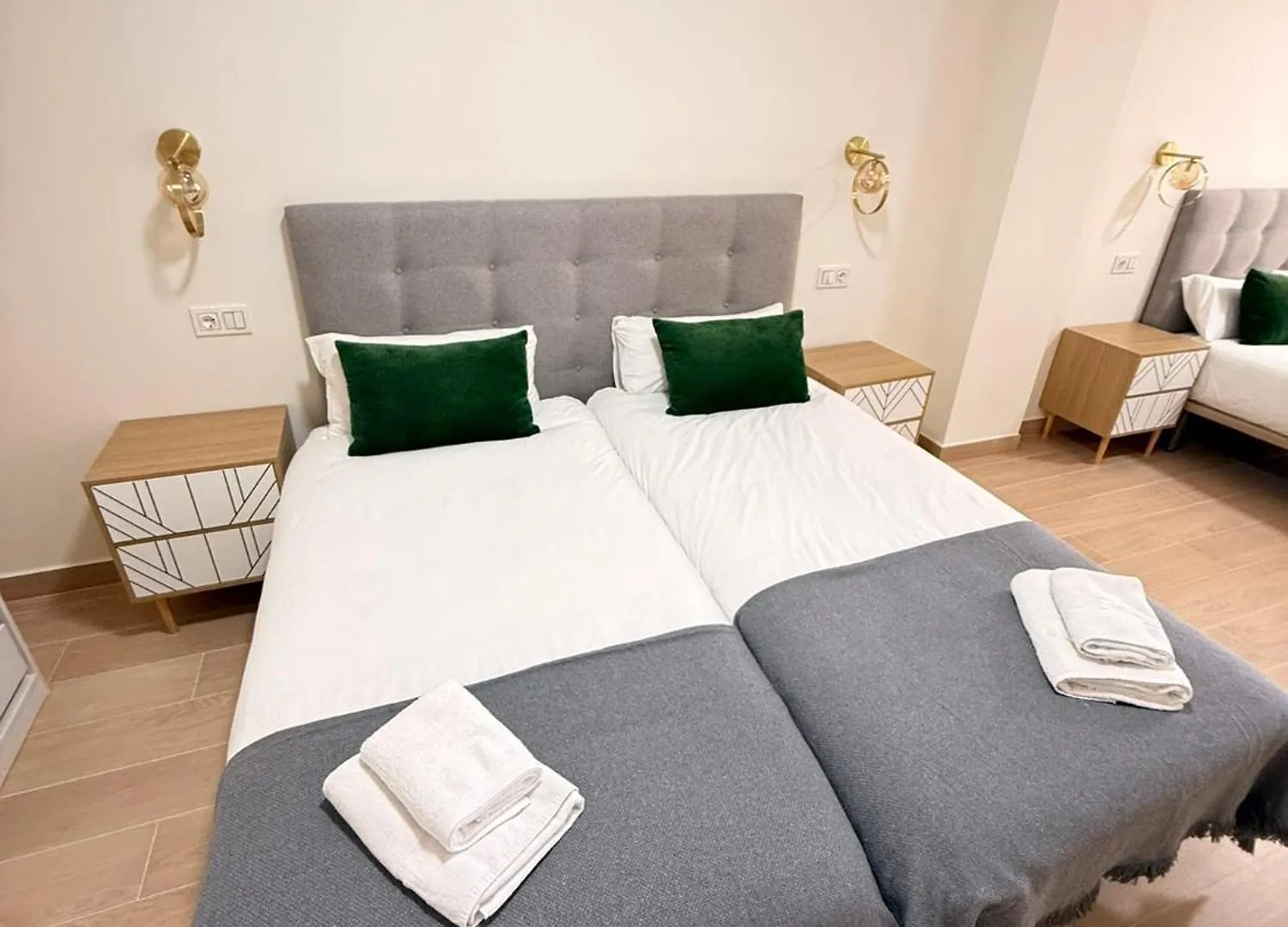 Hotel Ola Málaga 0*,  España
